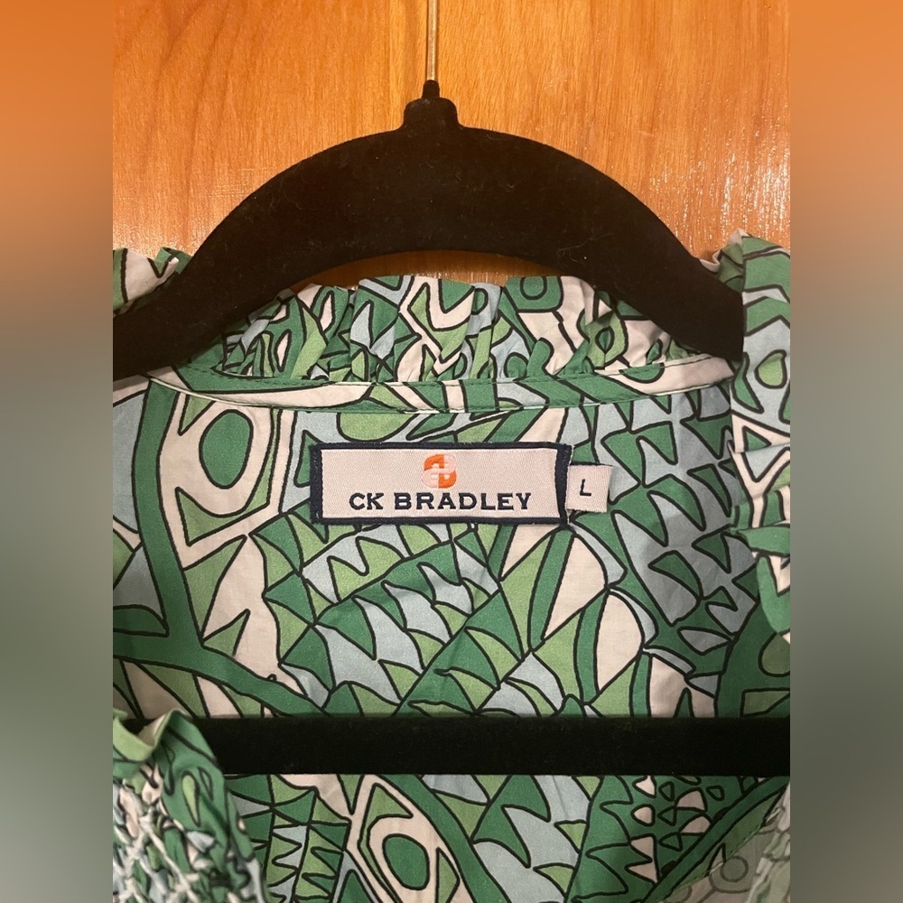 CK Bradley Cayman Top in Falcon Grass - Picture 7 of 8